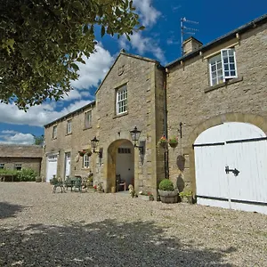 Coach House - E5120 West Burton